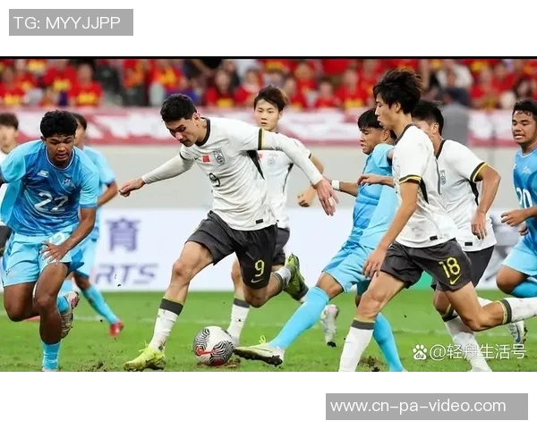 中国足球迎战叙利亚期待突破重围全力争取胜利展现团队精神与实力